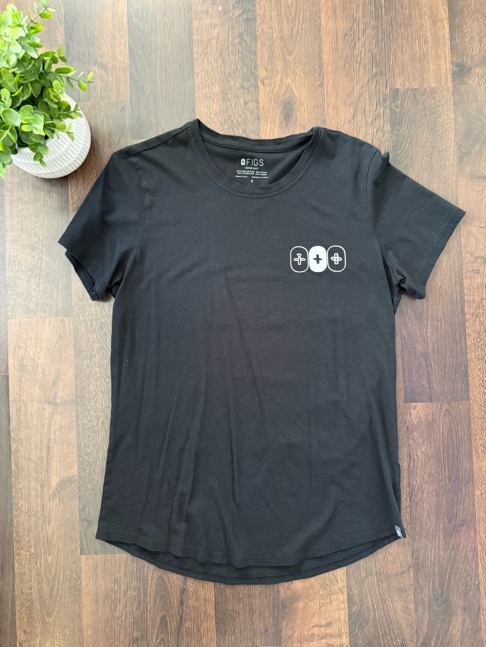 FIGS Black Logo Tee